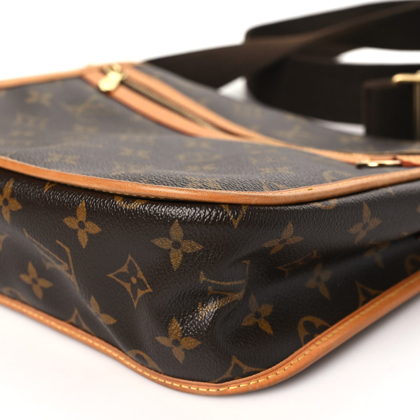Monogram Bosphore PM Messenger