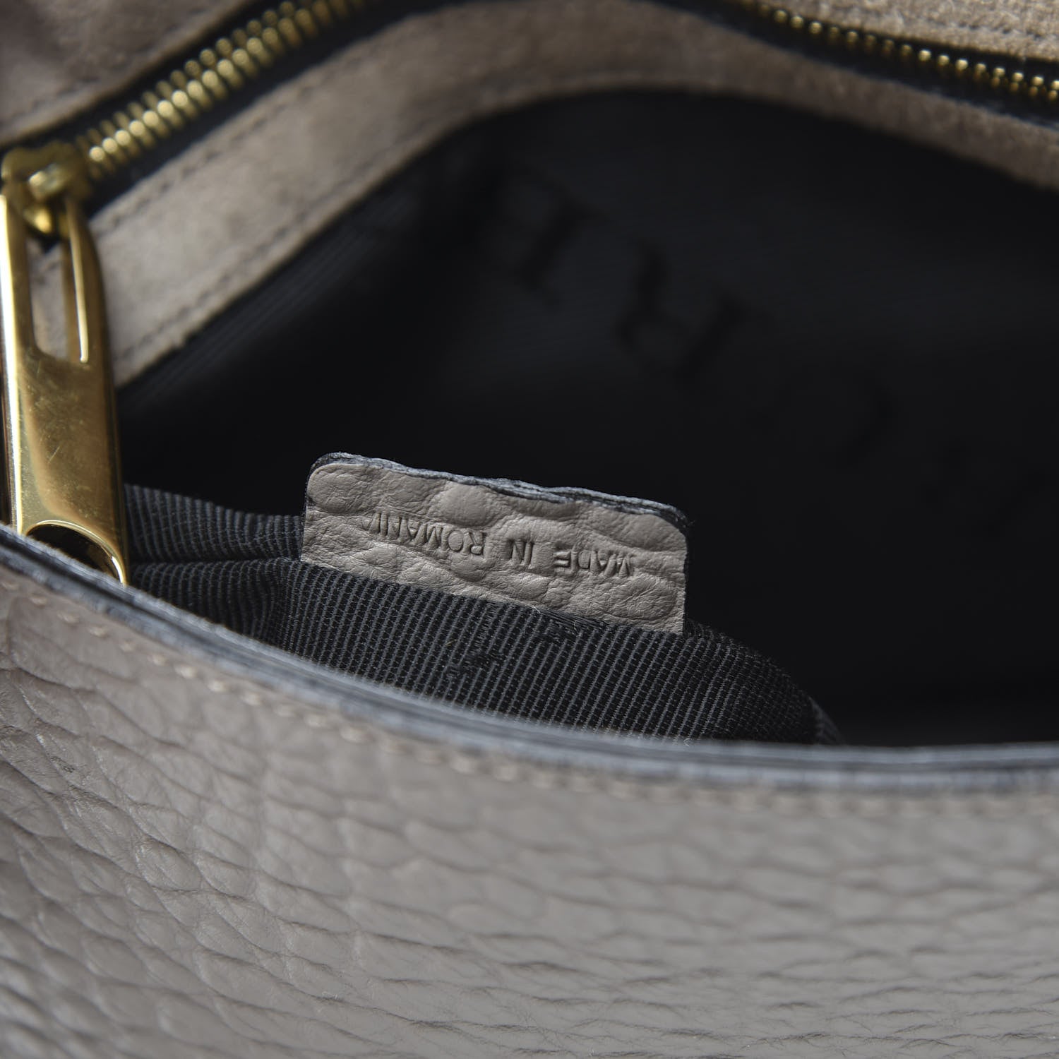Burberry Signature Grain Medium Mildenhall Crossbody Bag Pale Grey 6 of 10