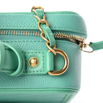 Chanel Caviar Quilted Medium CC Filigree Vanity Case Green 25 of 26