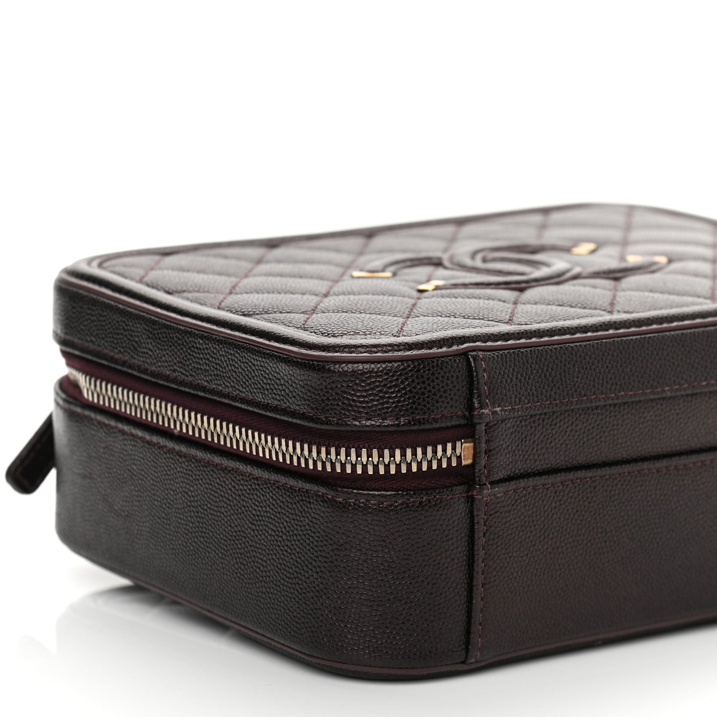 Iridescent Caviar Quilted Medium CC Filigree Vanity Case Burgundy