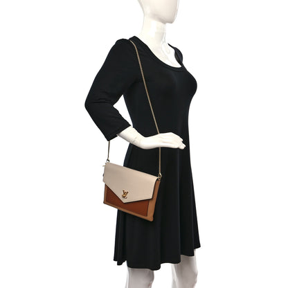 Louis Vuitton Soft Calfskin My Lockme Pochette Arizona Quartz Caramel 2 of 8