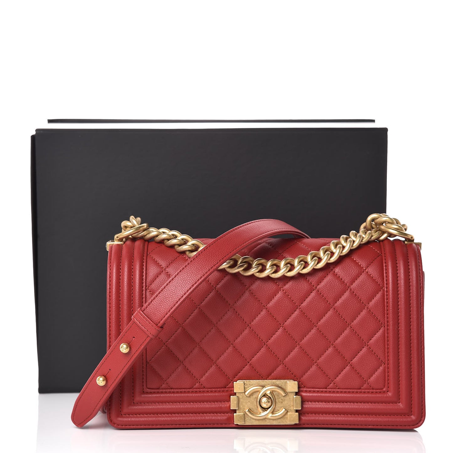Caviar Quilted Medium Boy Flap Red