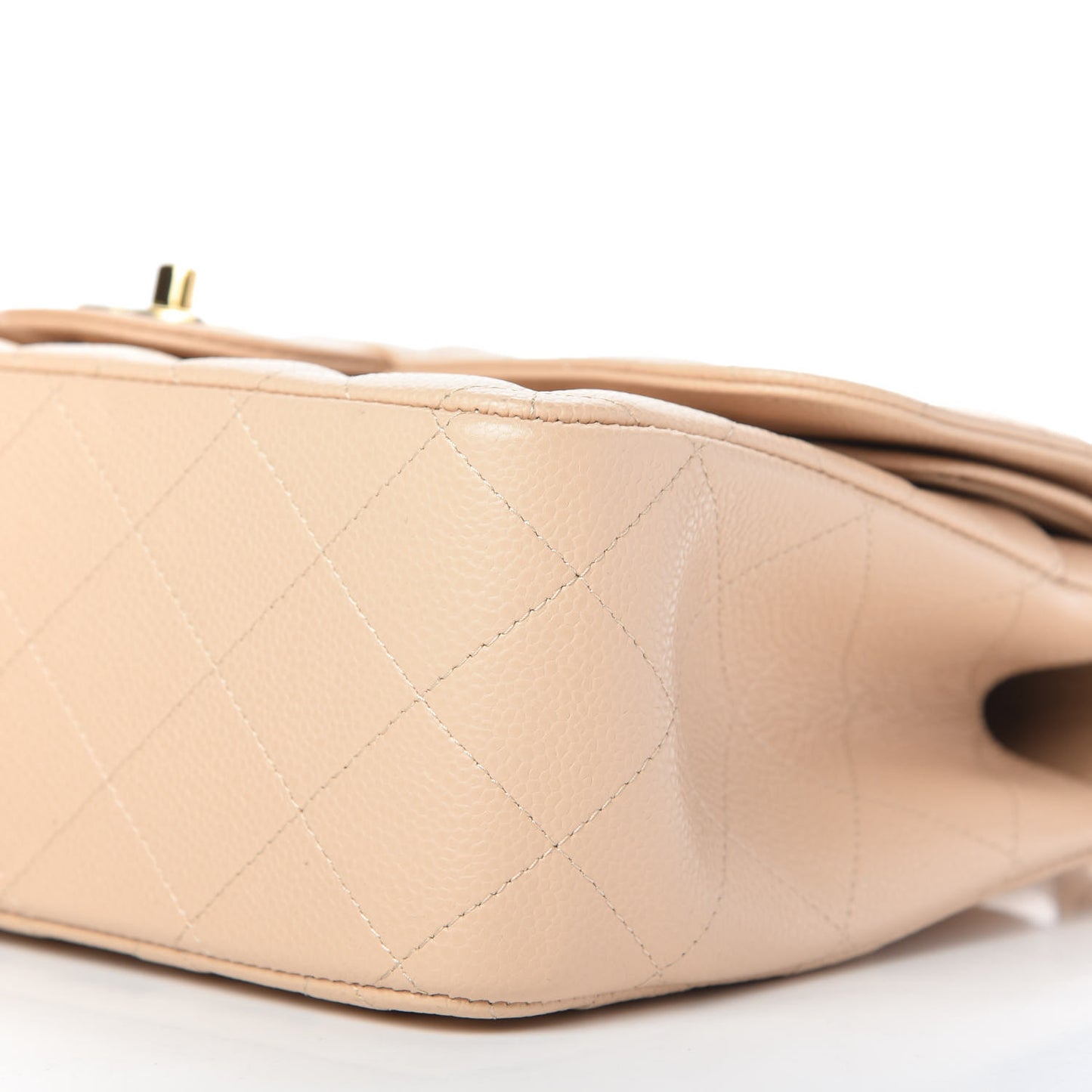 Caviar Quilted Jumbo Double Flap Beige Clair