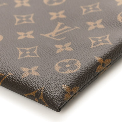 Louis Vuitton Monogram Discovery Pochette GM 8 of 8