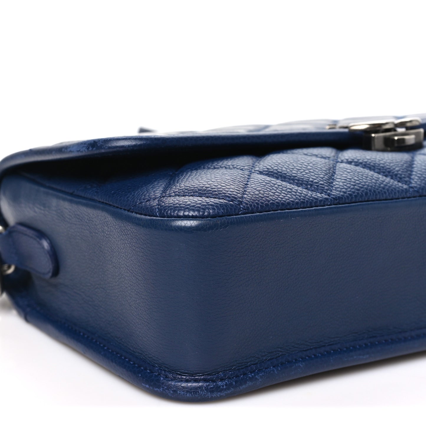 Caviar Iridescent Calfskin Quilted Medium Daily Carry Messenger Navy