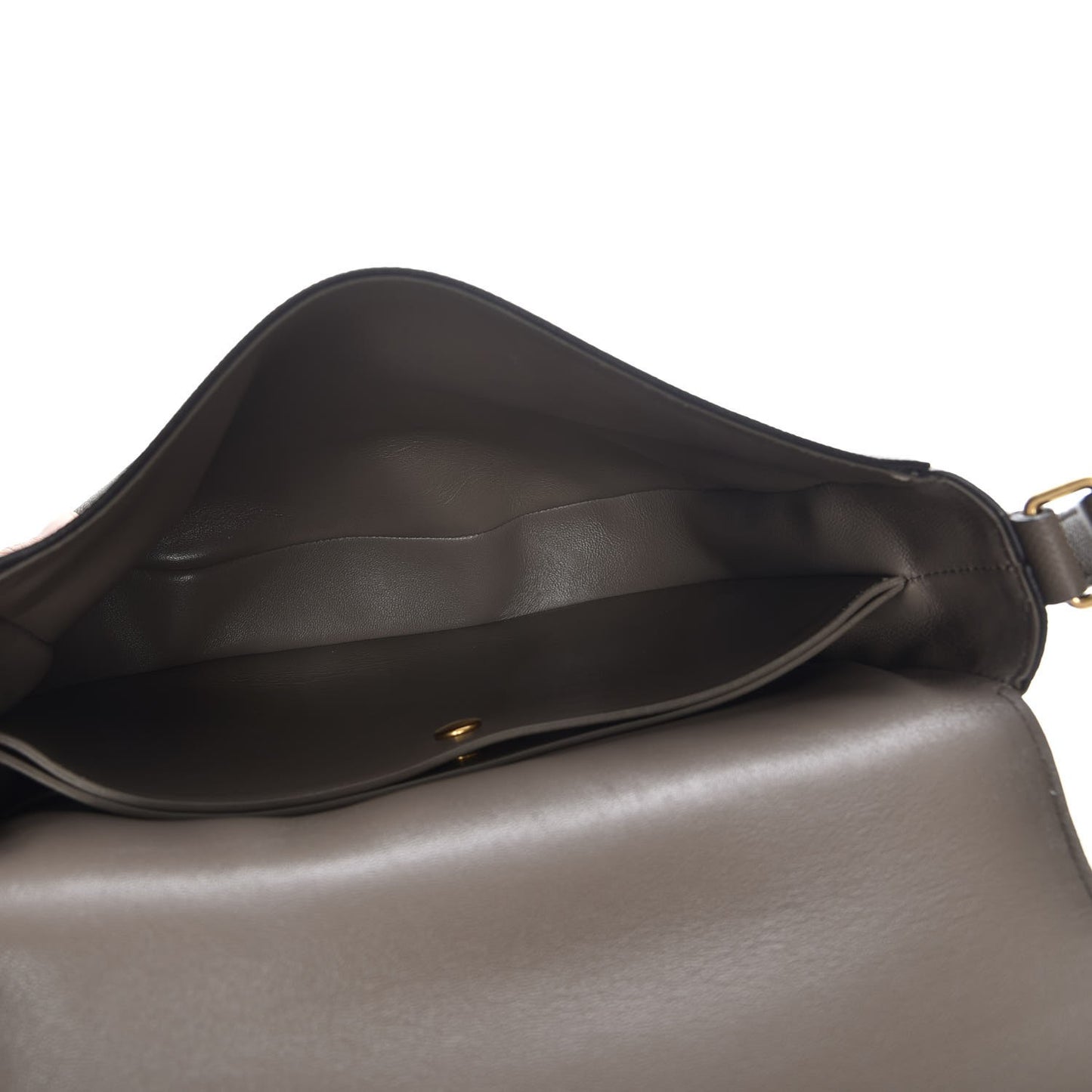 Grained Calfskin Medium Trotteur Taupe