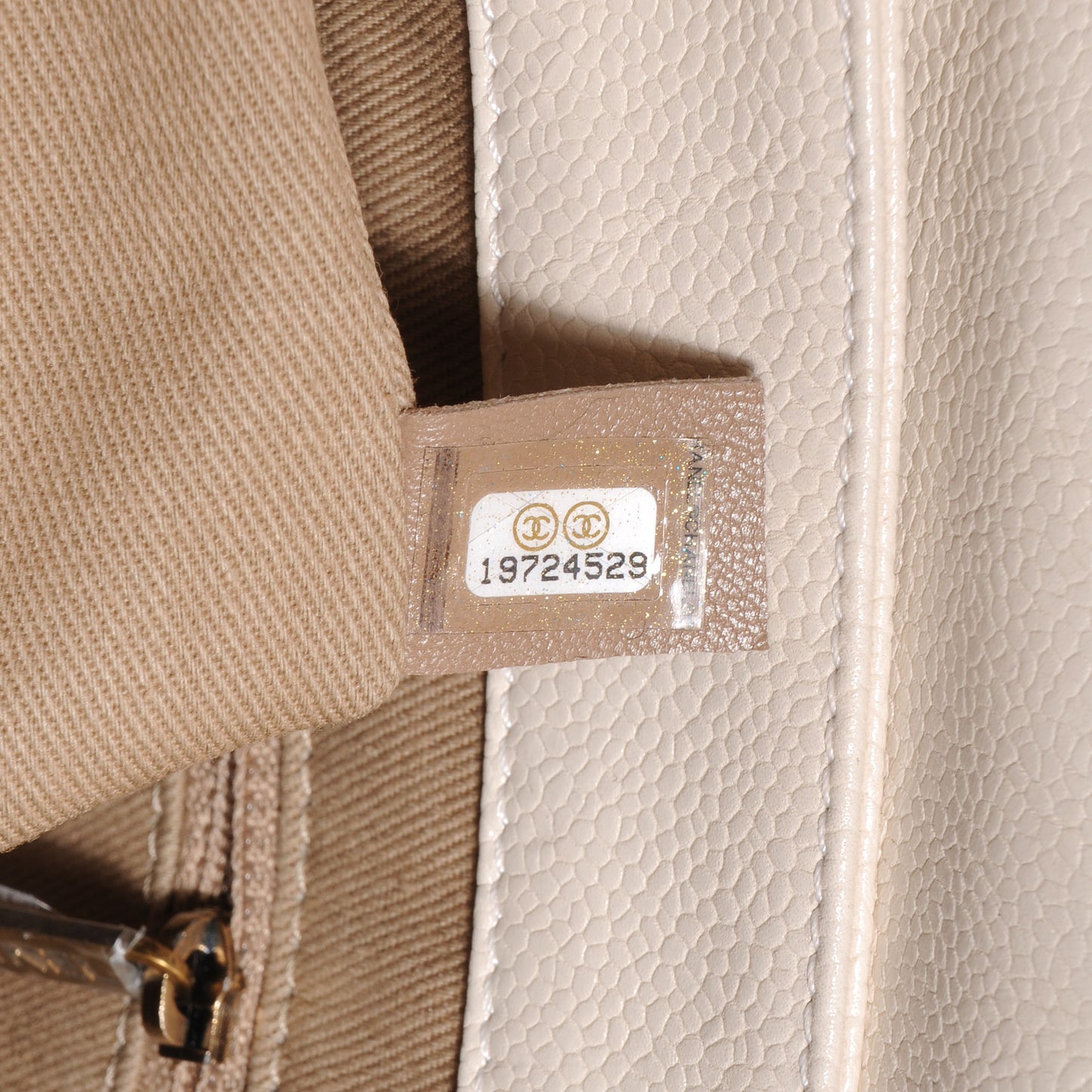 Crumpled Grain Calf Coco Pleats Messenger Flap Ivory