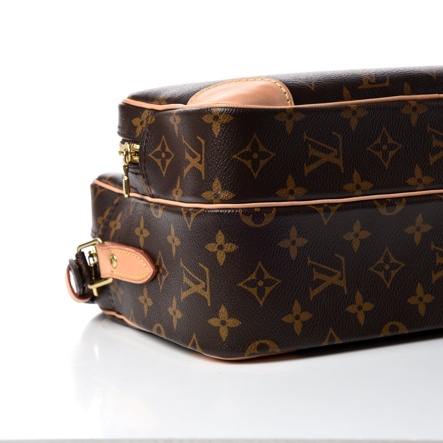 Monogram Nil 28
