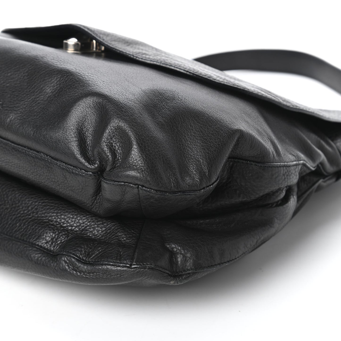 Vitello Daino Hobo Flap Black