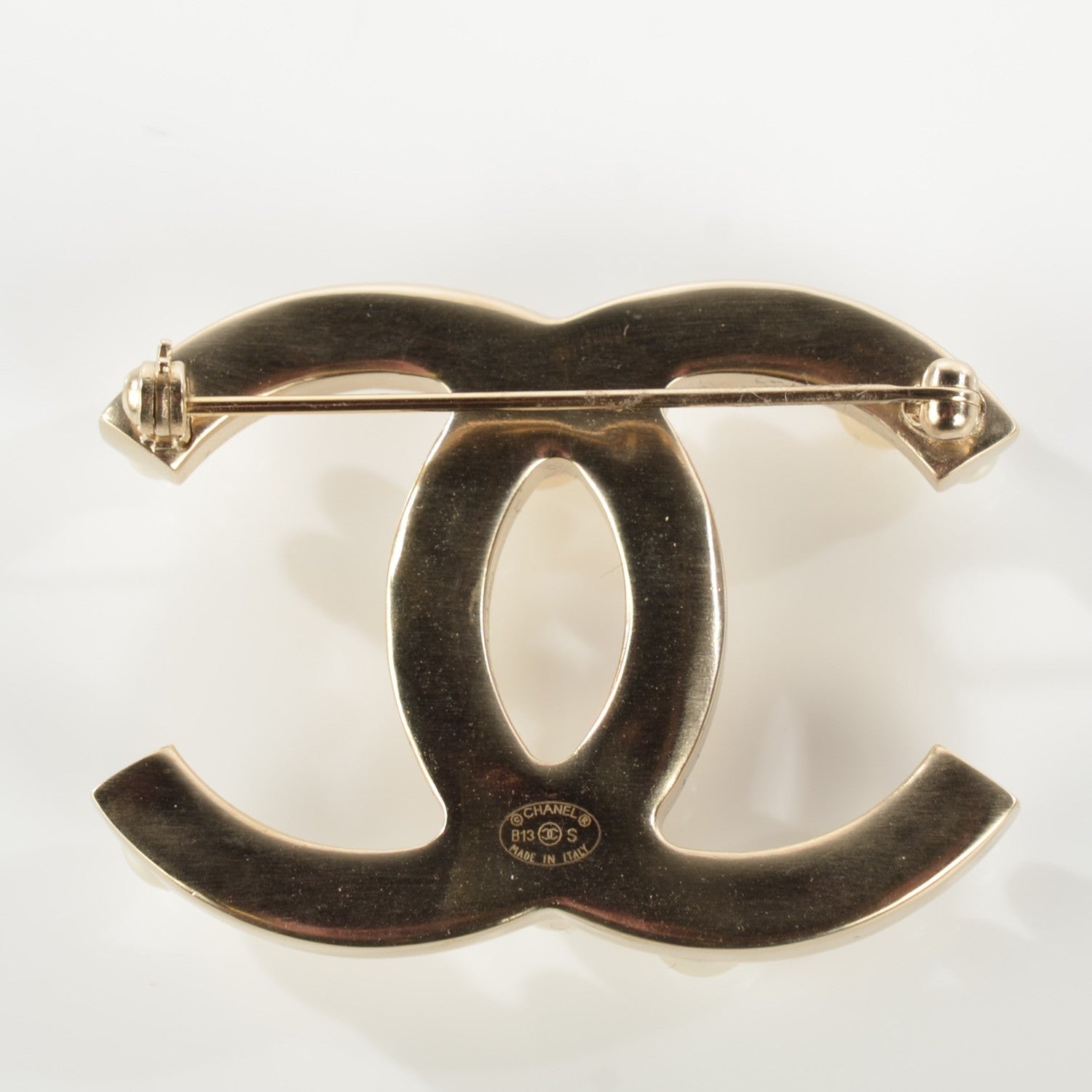 Chanel Pearl CC Brooch Gold 3 of 6