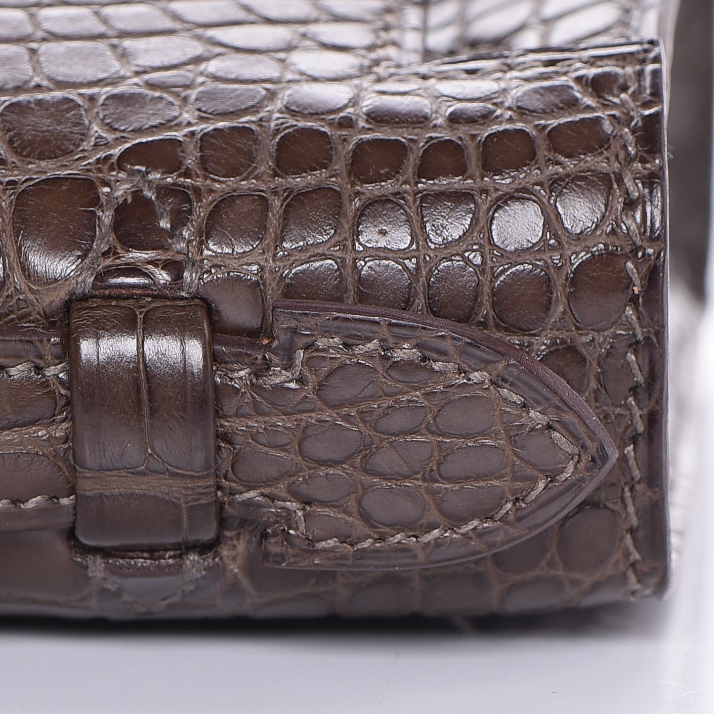 Matte Alligator Kelly Pochette Ebene