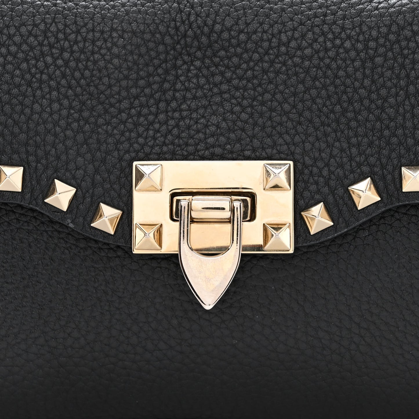 Pebbled Calfskin Medium Rockstud Flip Lock Crossbody Bag Black
