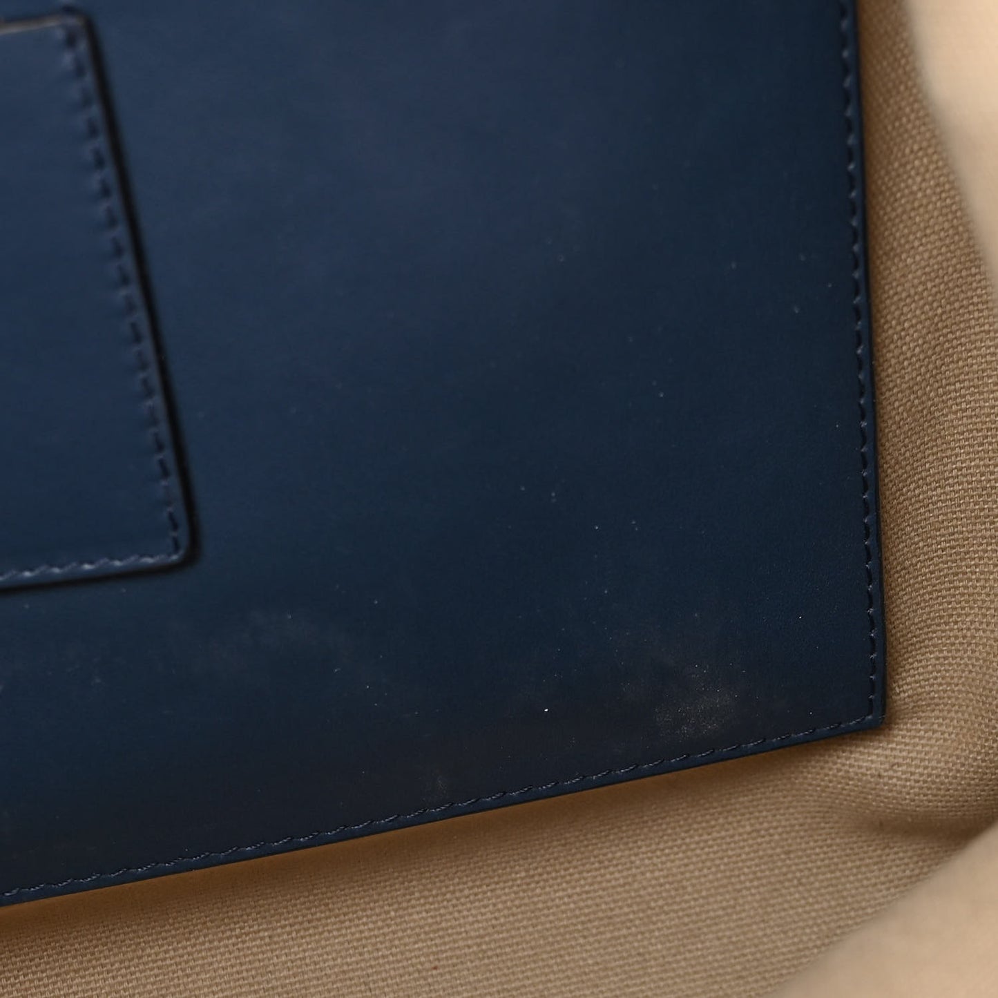 Smooth Calfskin Medium Soft Antigona Midnight