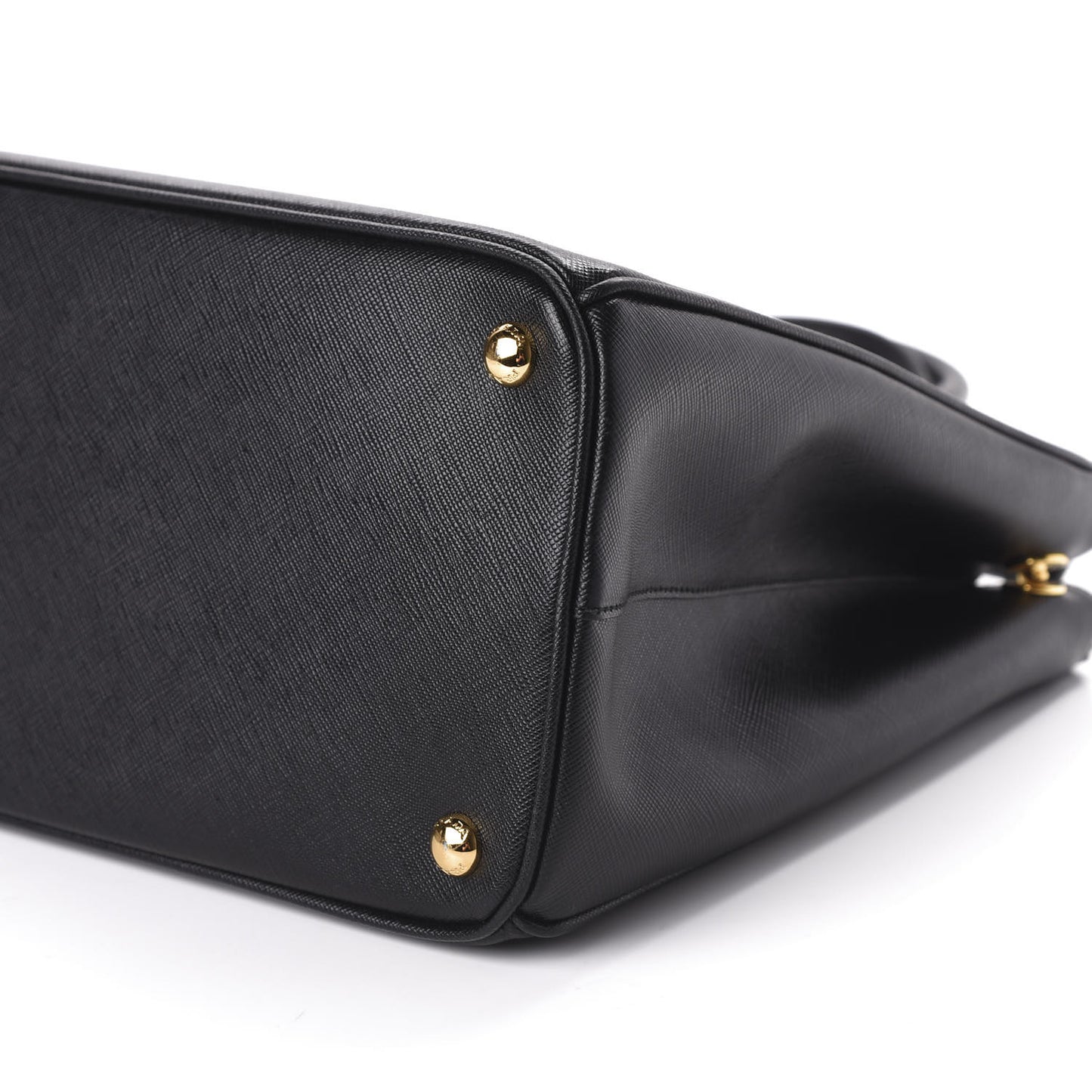 Saffiano Medium Galleria Double Zip Tote Black