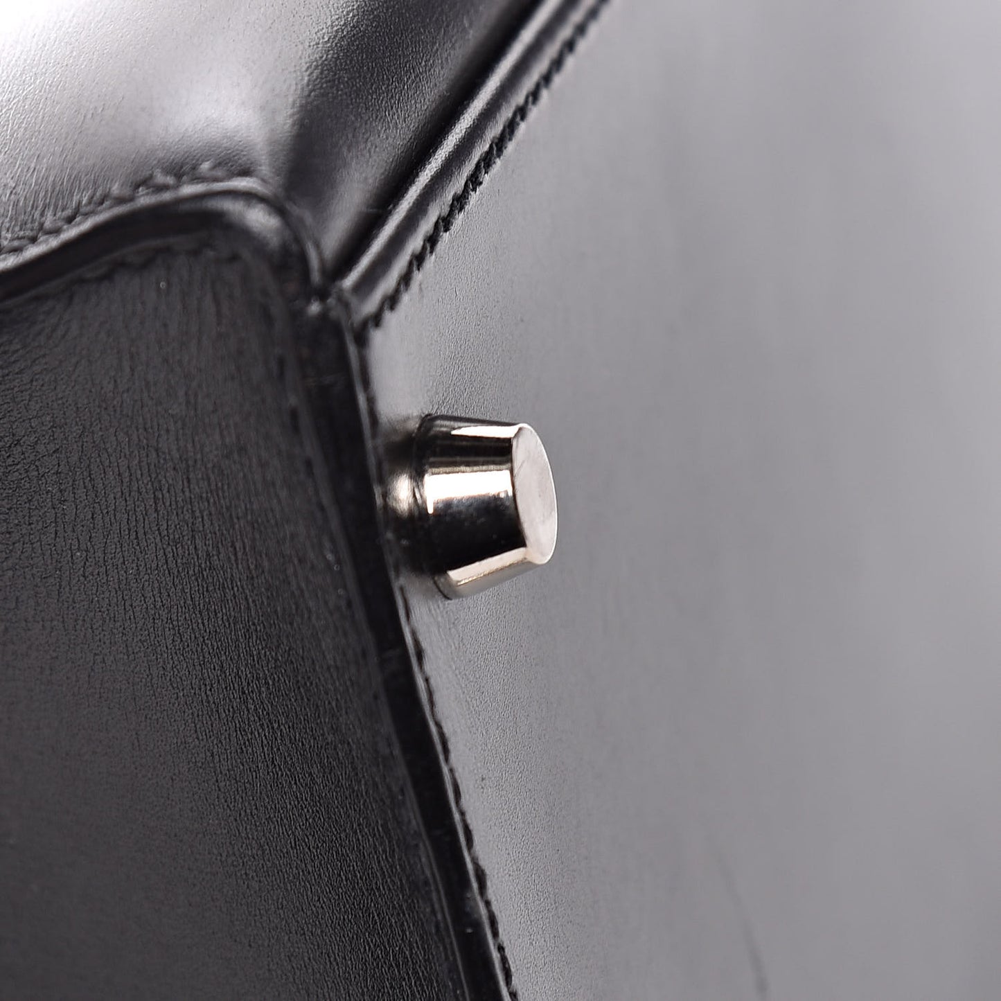 Box Kelly Sellier 28 Black