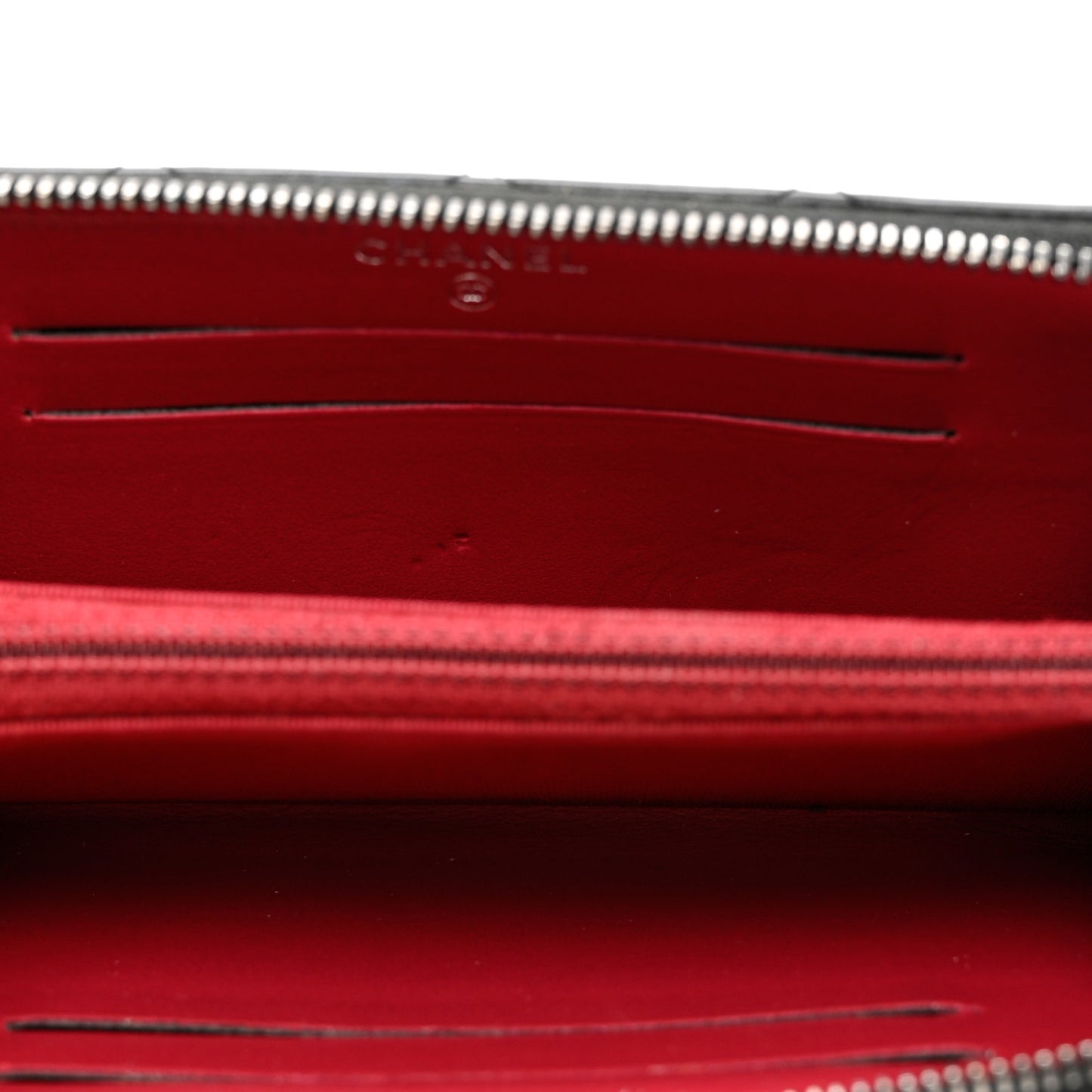 Aged Calfskin Quilted Small Gabrielle Zip Around Wallet Black