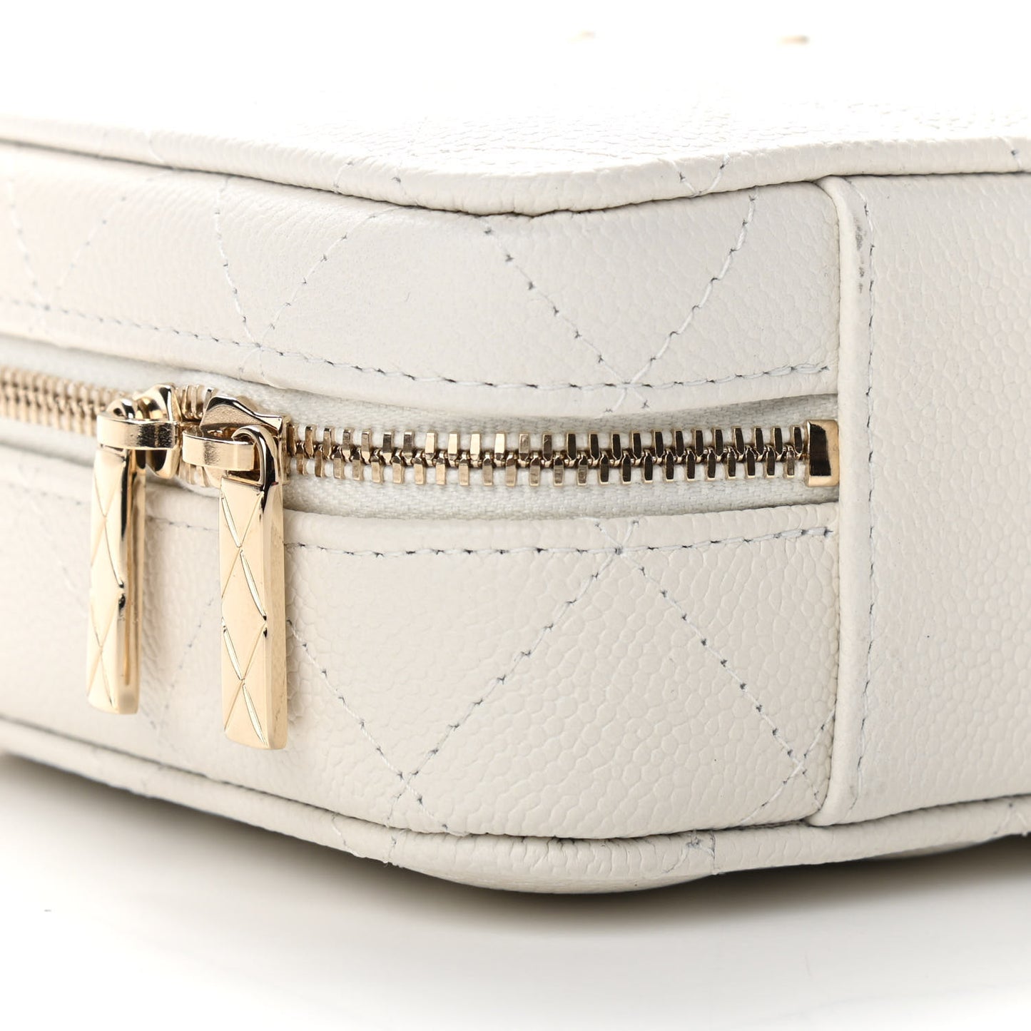 Caviar Quilted Vanity Case White