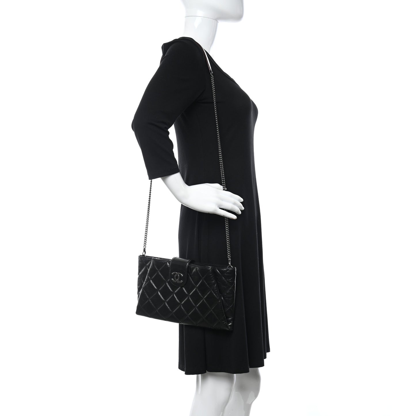 Glazed Calfskin Quilted Coco Pleats Chain Clutch Black