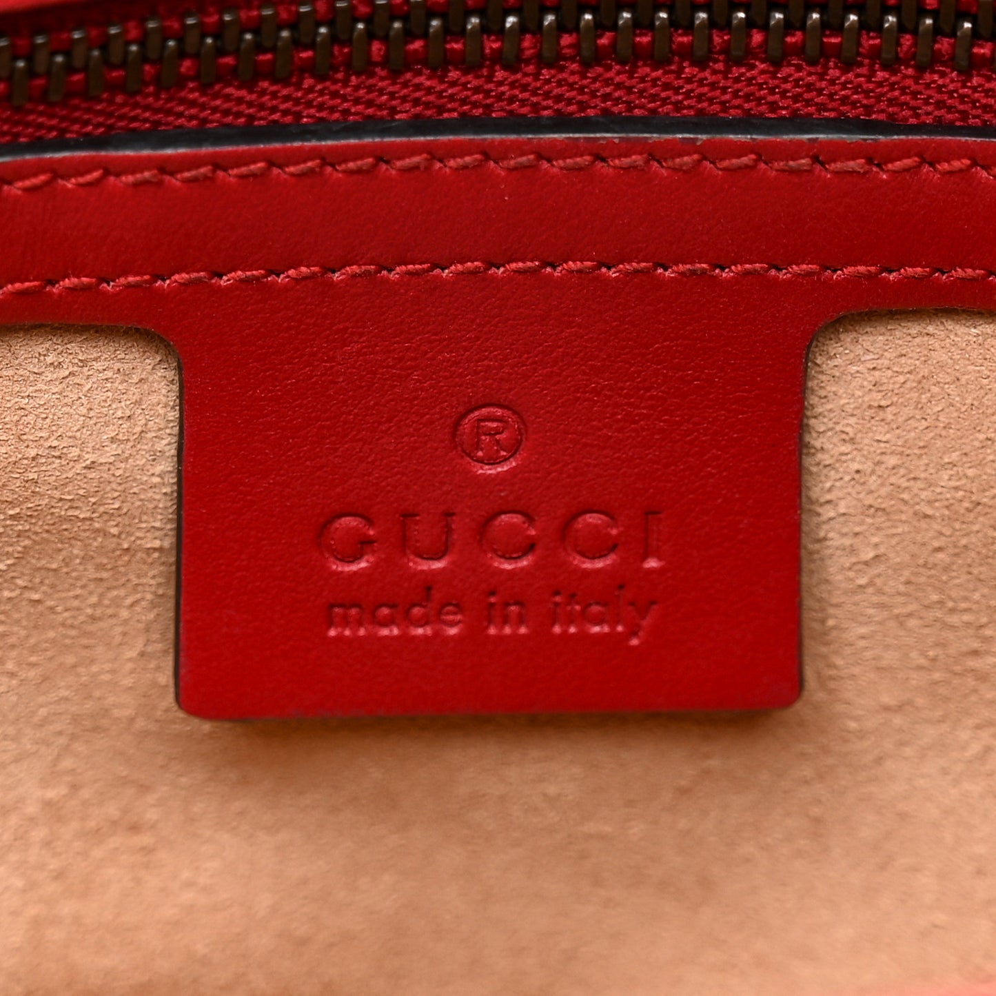 Calfskin Matelasse Small GG Marmont Shoulder Bag Hibiscus Red
