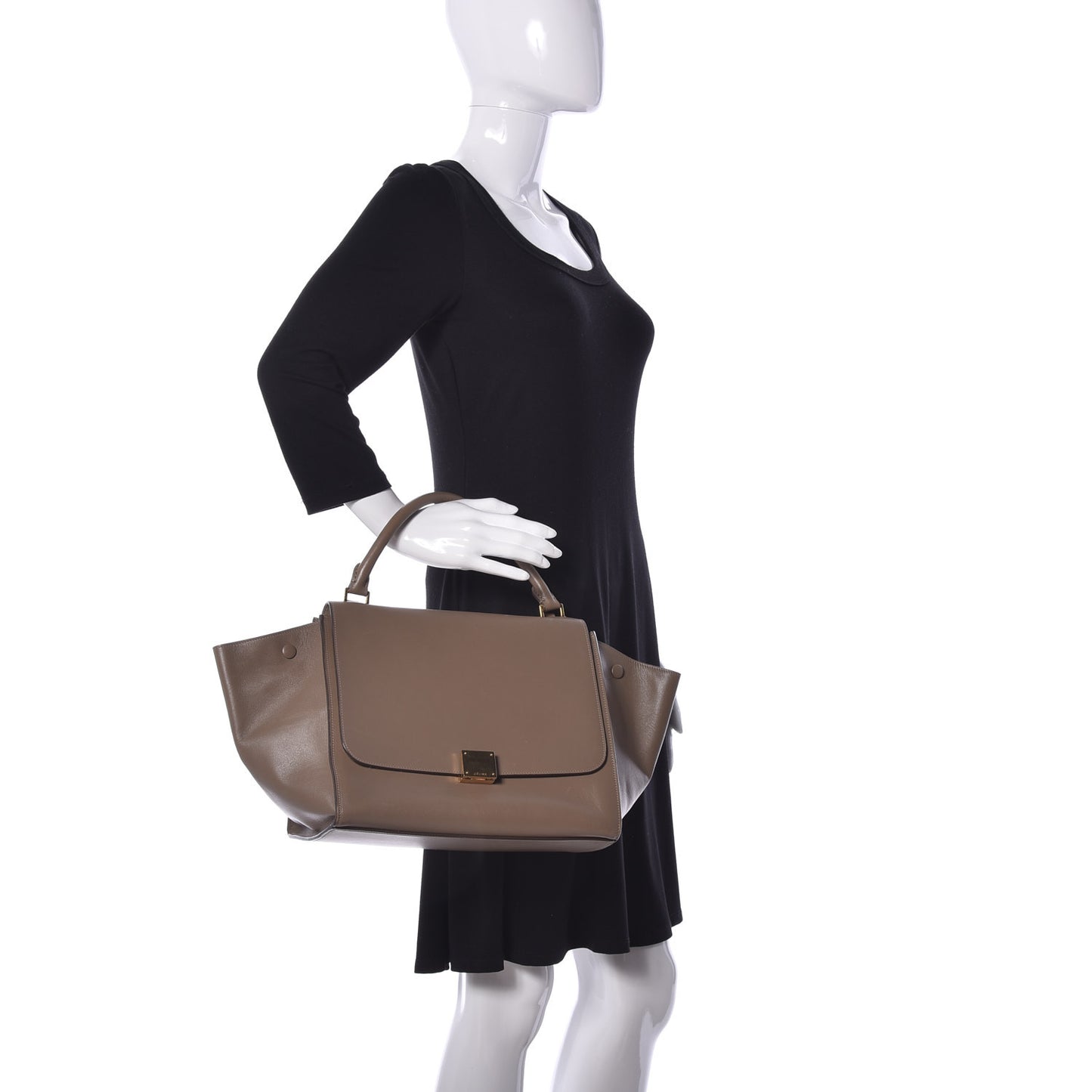 Smooth Calfskin Medium Trapeze Souris