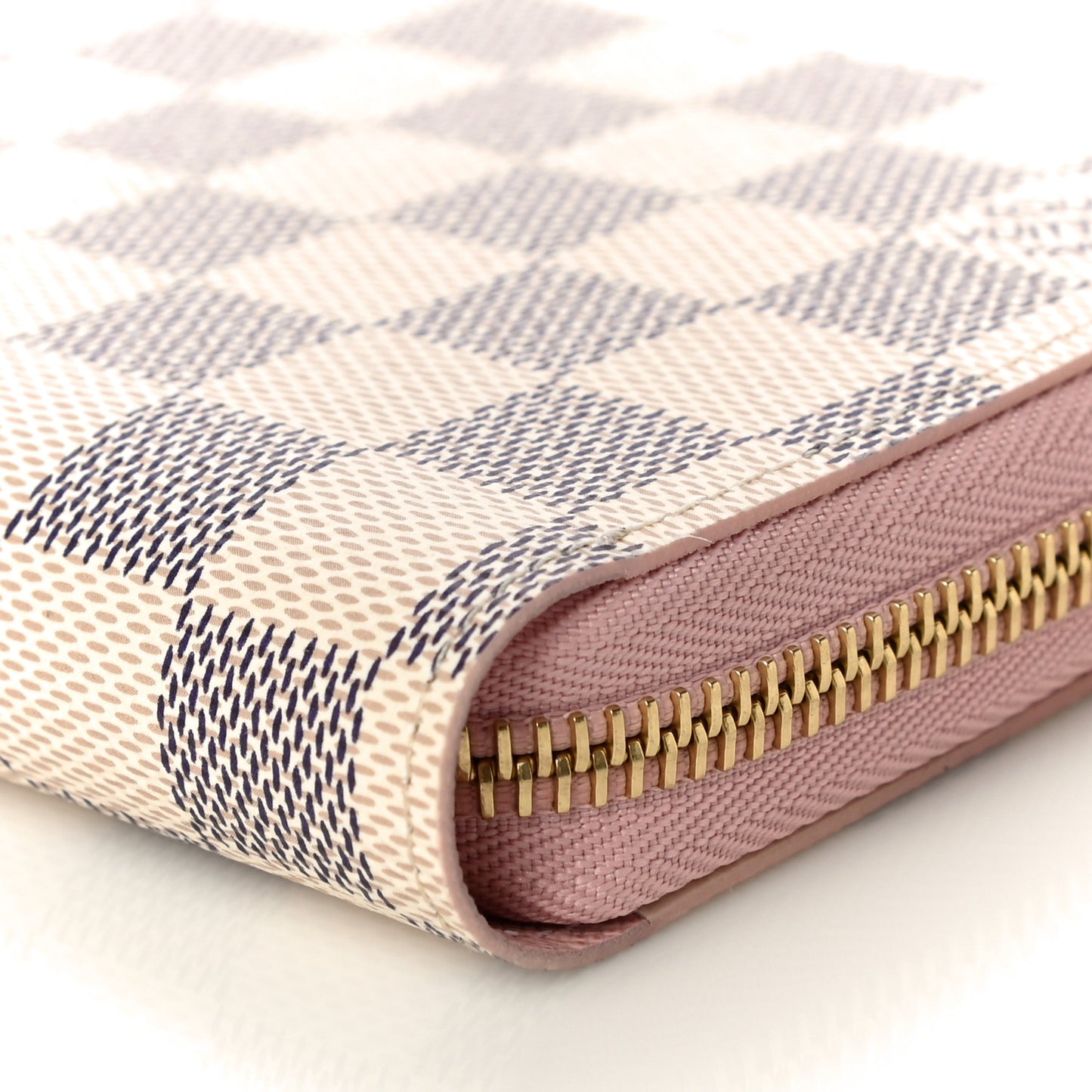 Damier Azur Zippy Wallet Rose Ballerine