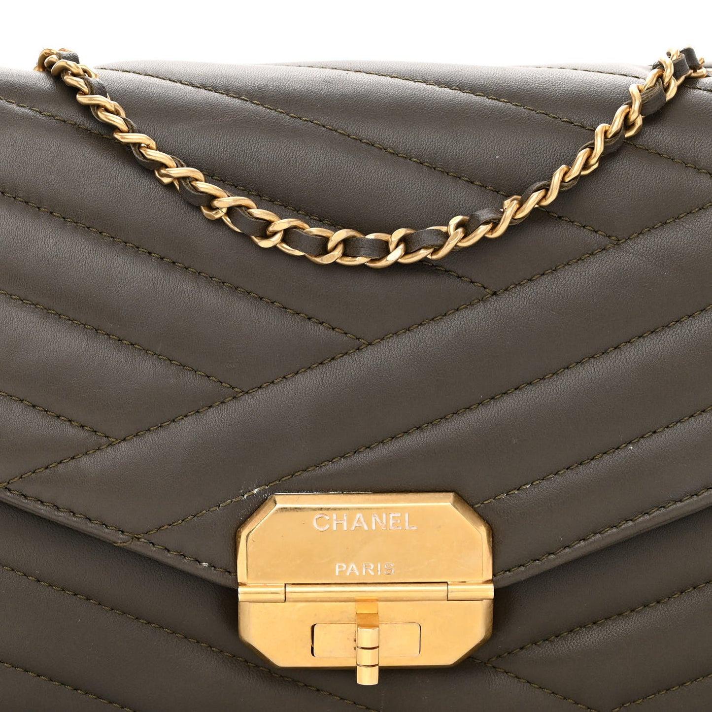 Calfskin Gabrielle Chevron Flap Grey
