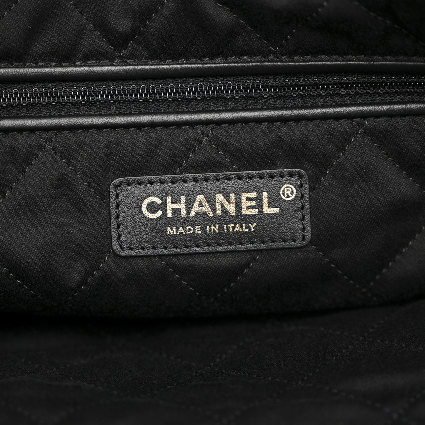 Shiny Calfskin Quilted Small Chanel 22 Black