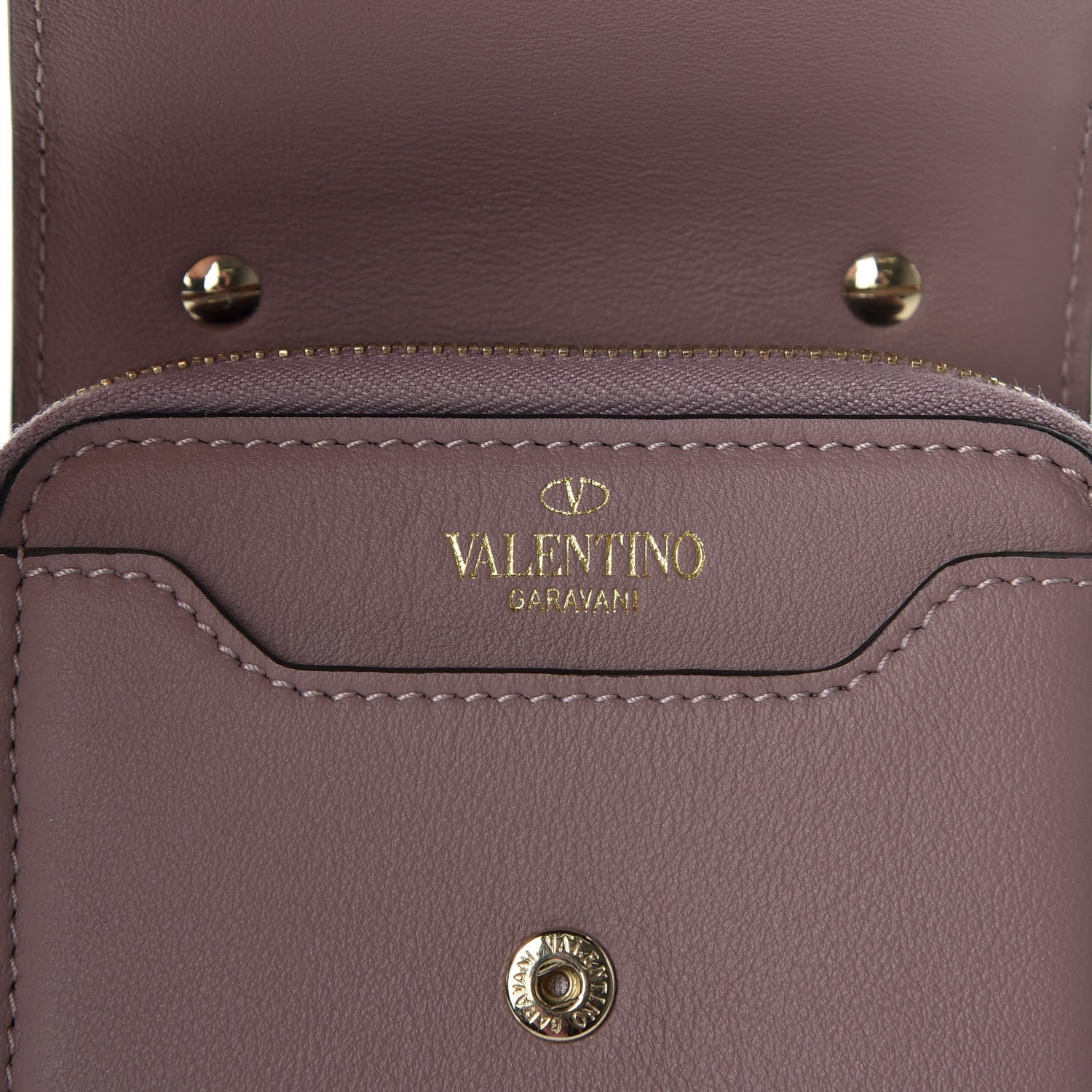 Valentino Garavani Calfskin Rockstud Carry Secrets Compact Wallet With Chain Lipstick 6 of 7