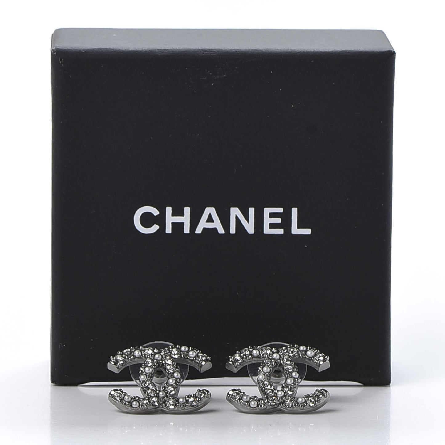 Ruthenium Crystal Pearl Caviar Earrings