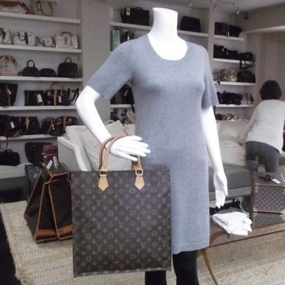 Louis Vuitton Monogram Sac Plat 2 of 8