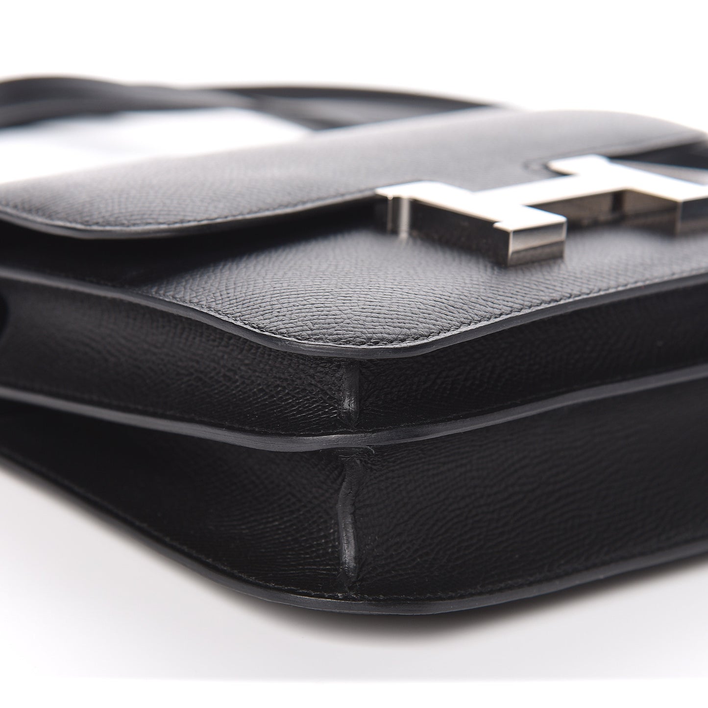 Epsom Constance 18 Black