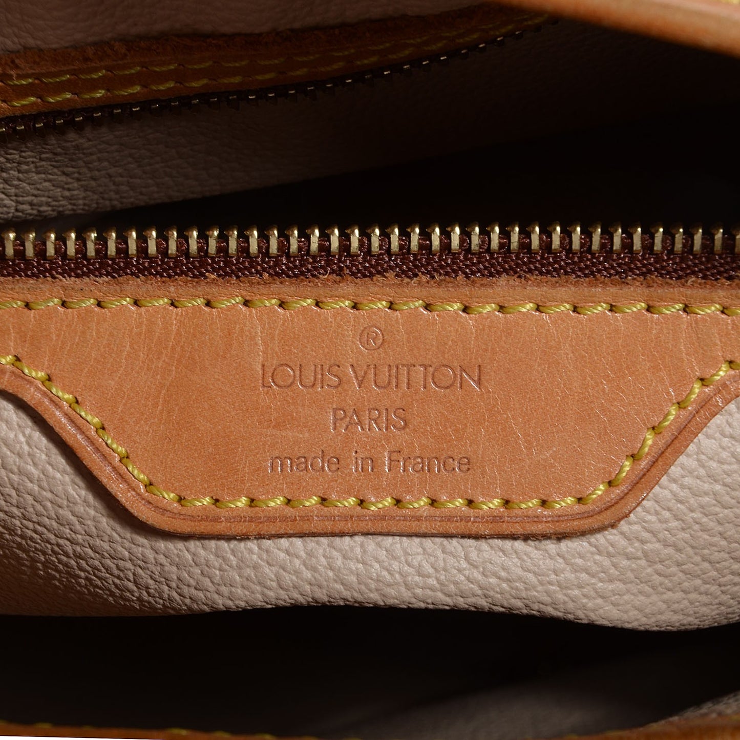 Monogram Petit Bucket 23