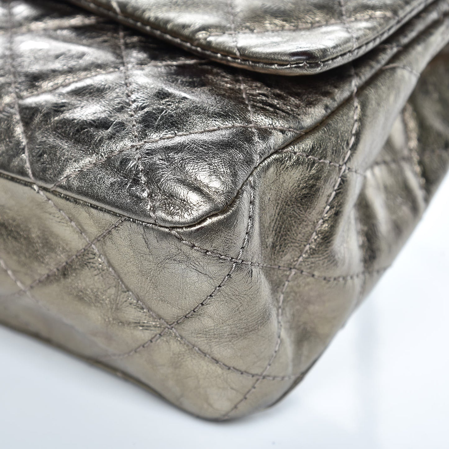 Metallic Aged Calfskin Quilted 2.55 Reissue 227 Flap Gold