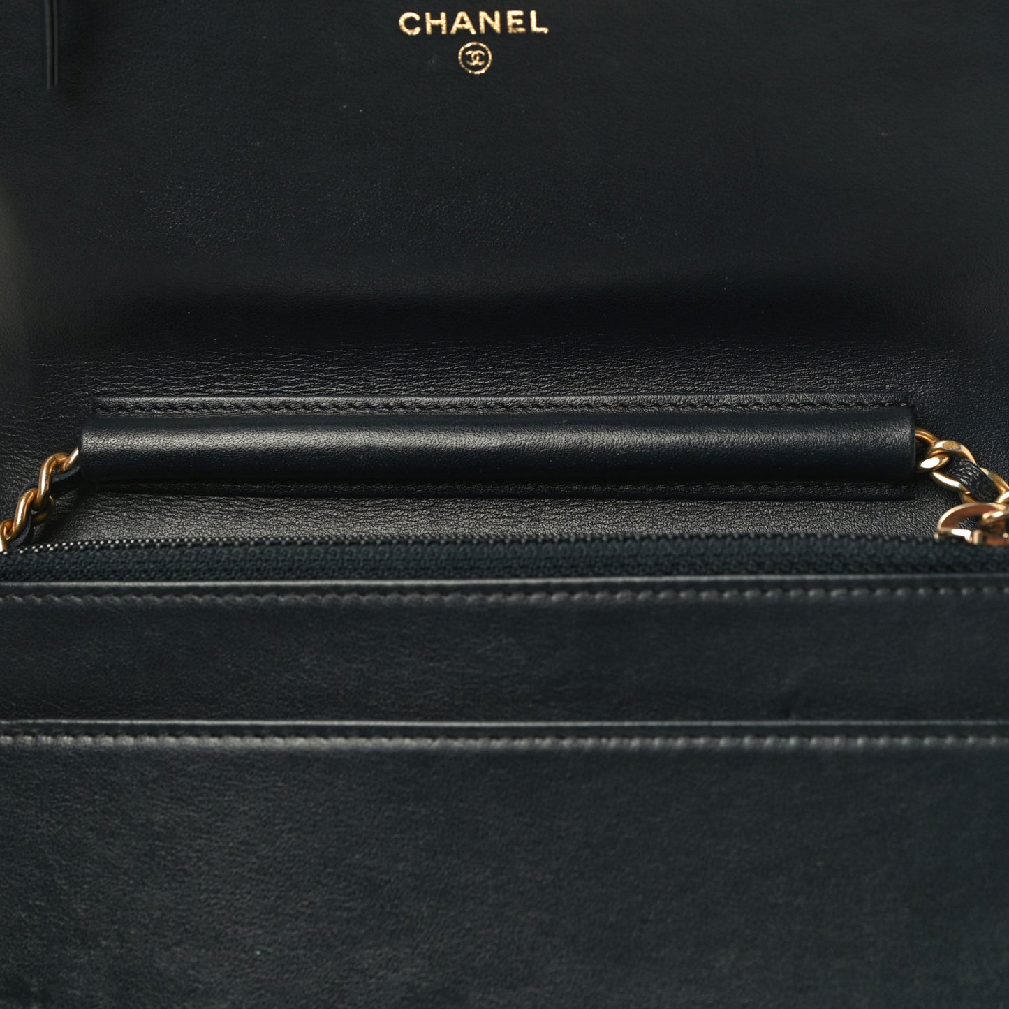 Caviar Quilted Boy Wallet On Chain WOC Navy
