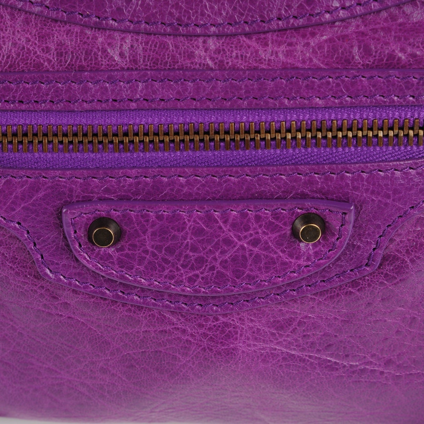 Agneau Classic Hardware Hip Ultraviolet