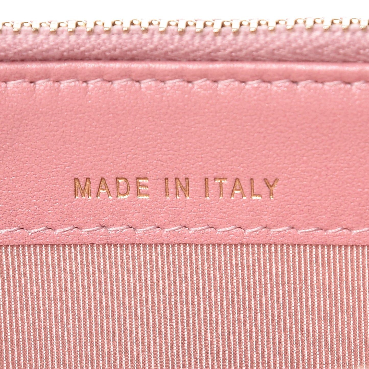 Iridescent Caviar Quilted Small Clutch With Chain Pink