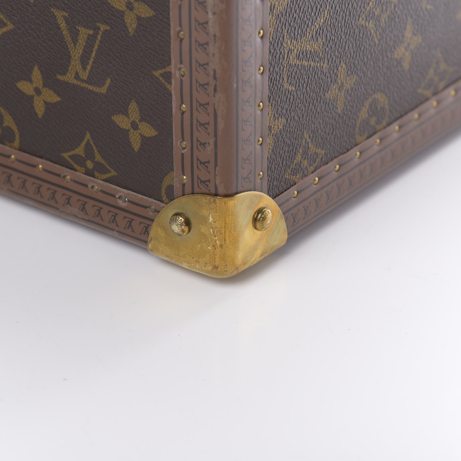 Louis Vuitton Monogram Boite Pharmacie Toiletry Case 9 of 19