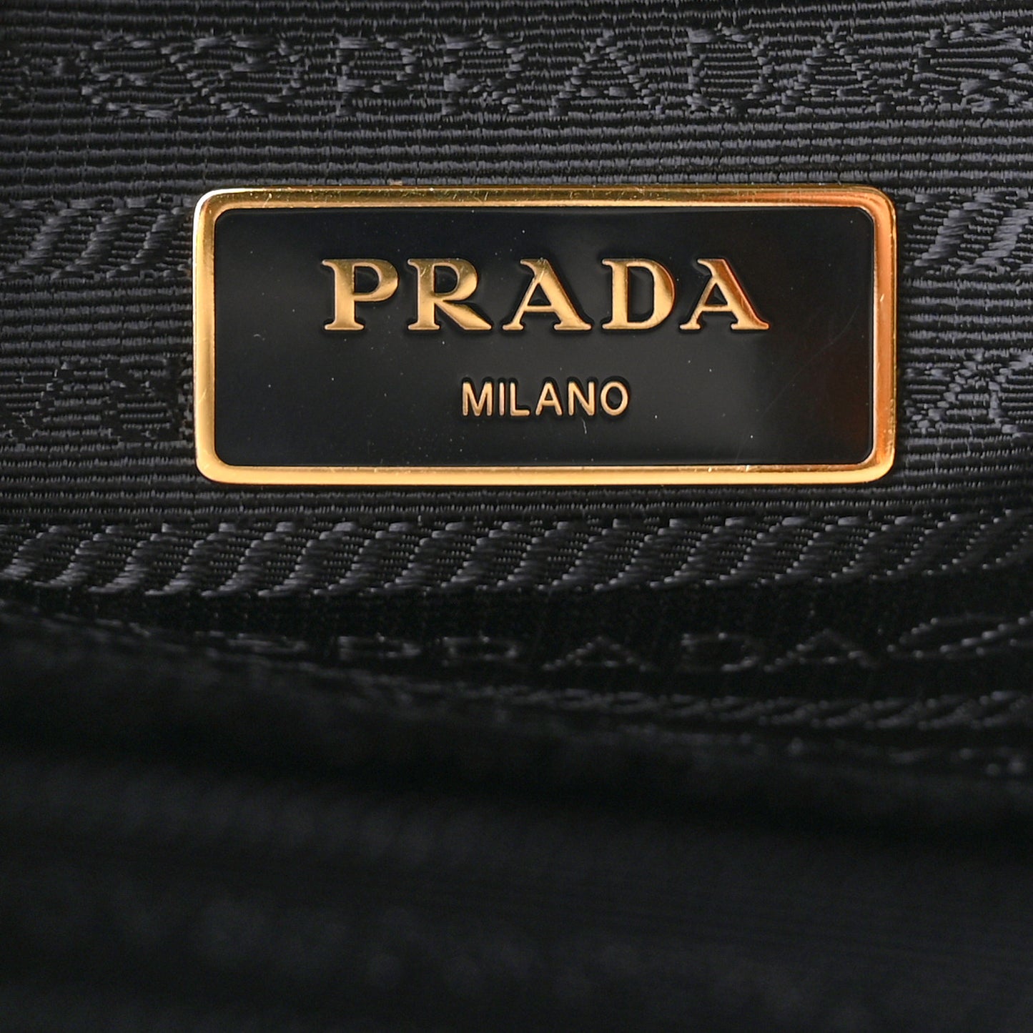 Saffiano Soft Calfskin Tote Cammeo