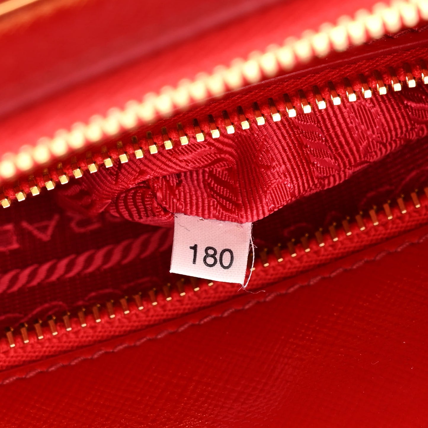 Saffiano Vernice Small Galleria Double Zip Rosso
