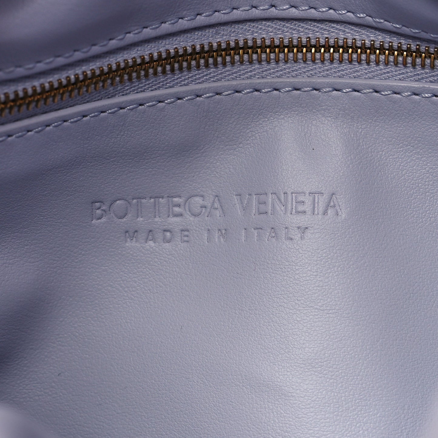 Calfskin Intrecciato Small Hop Oyster Lilac
