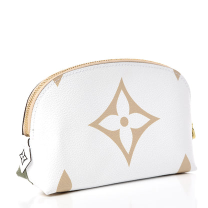 Louis Vuitton Monogram Giant Cosmetic Pouch Kaki 3 of 9