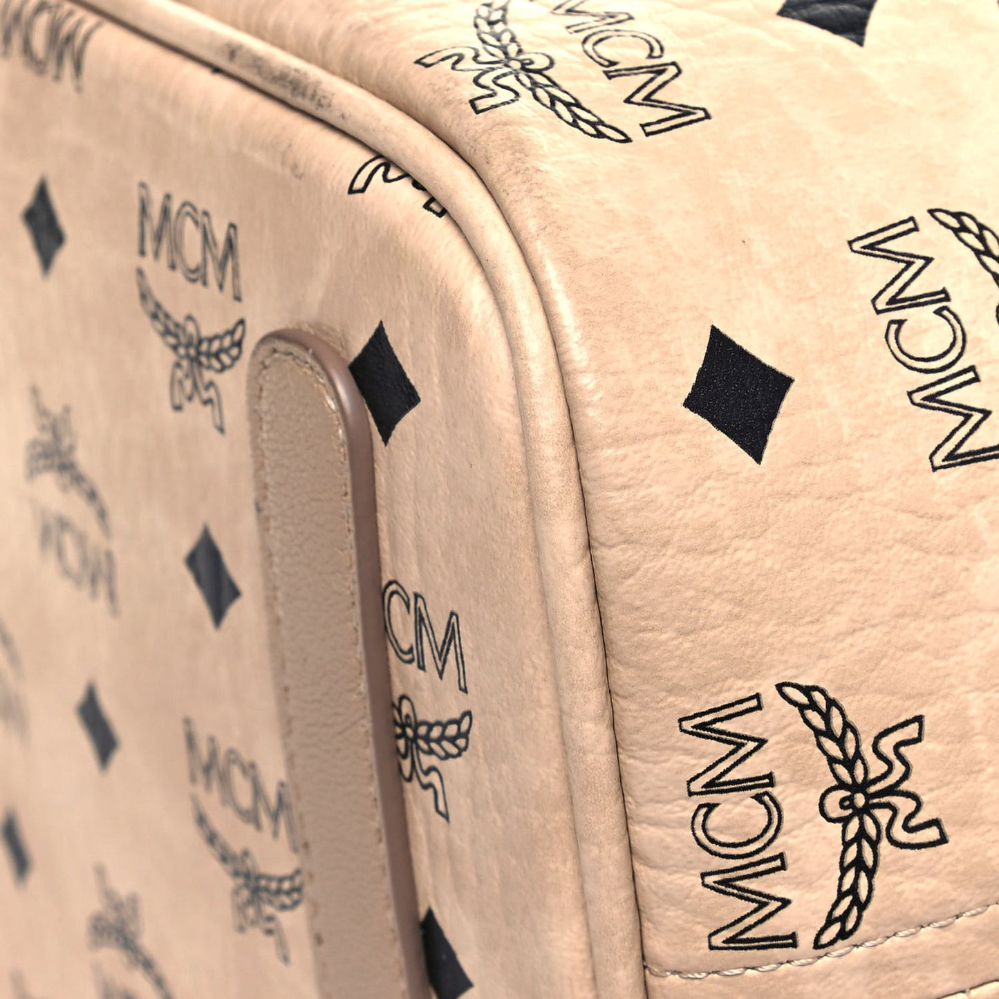 Visetos Medium Liz Reversible Shopper Tote Beige