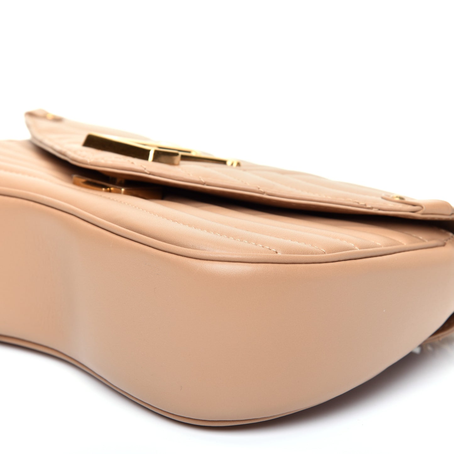 Calfskin New Wave Chain MM Noisette