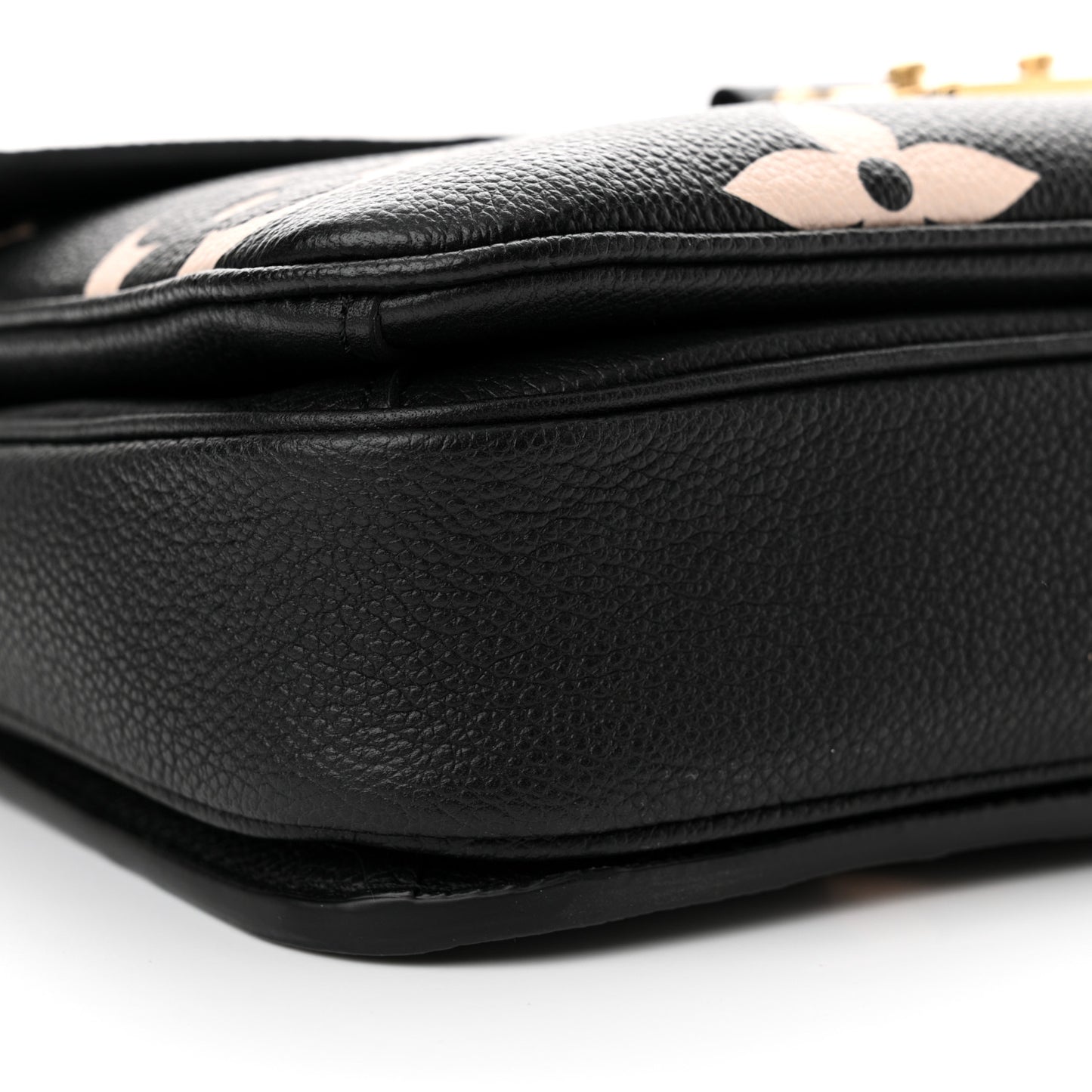 Empreinte Monogram Giant Pochette Metis Black Beige