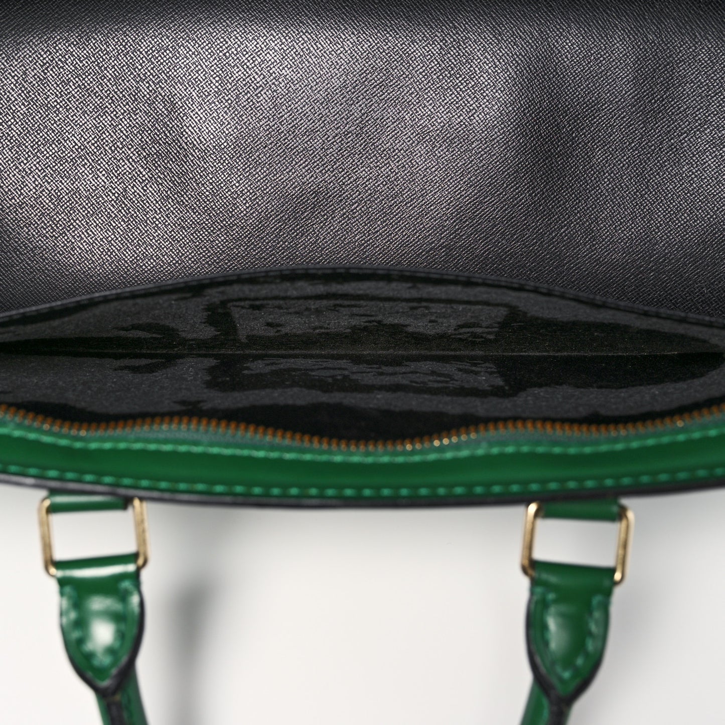 Epi Sac Triangle Green