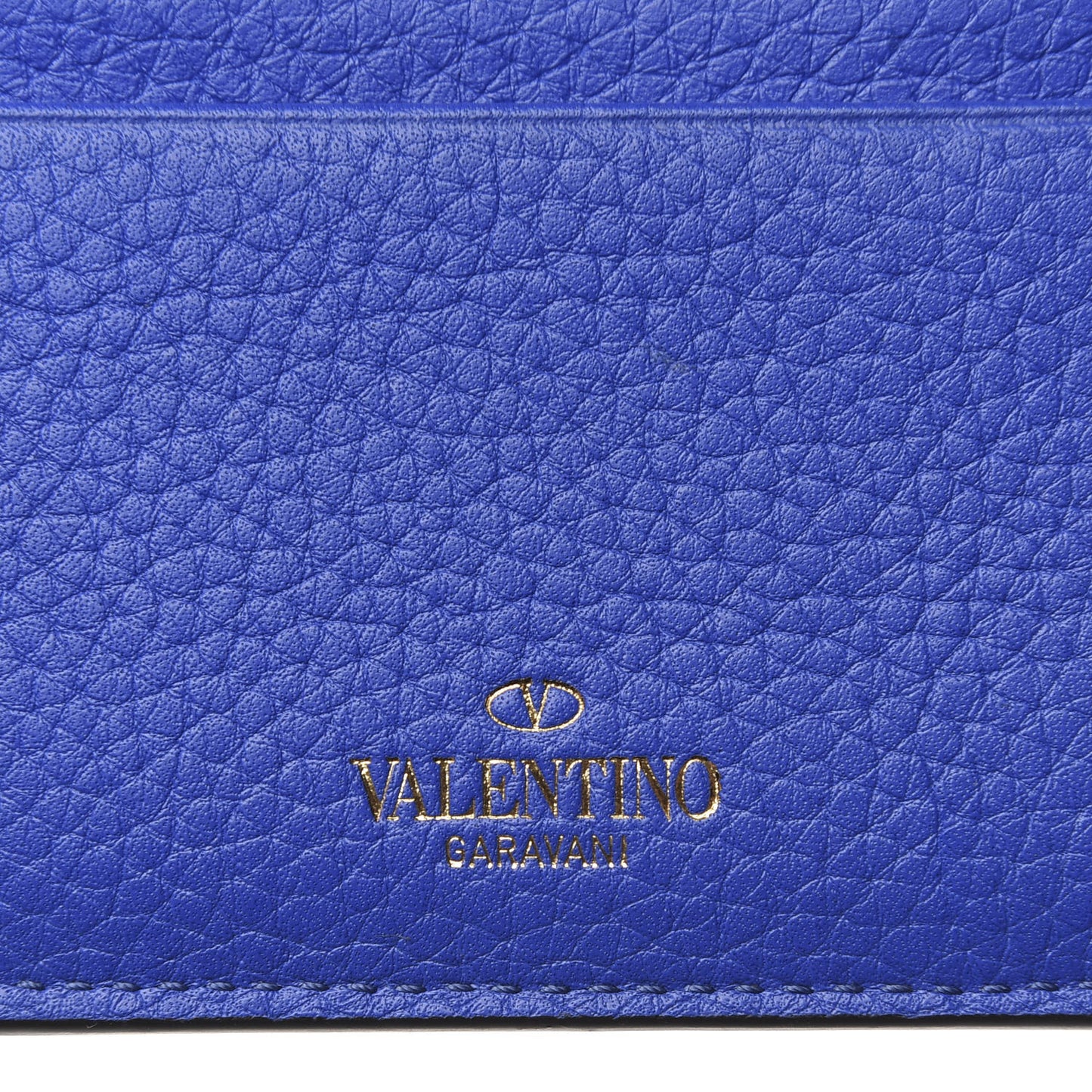 Pebbled Calfskin Rockstud Card Holder Acid Blue