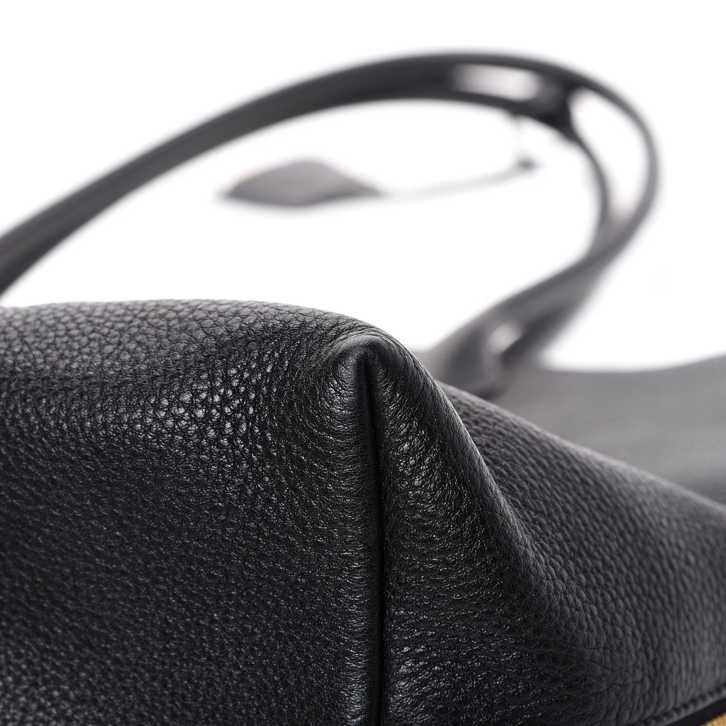 Vitello Daino Side Zip Tote Black