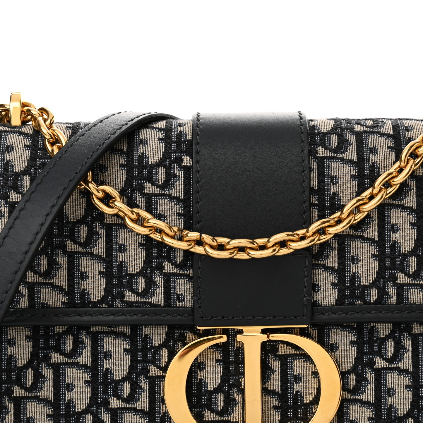 Oblique 30 Montaigne Chain Flap Bag Blue