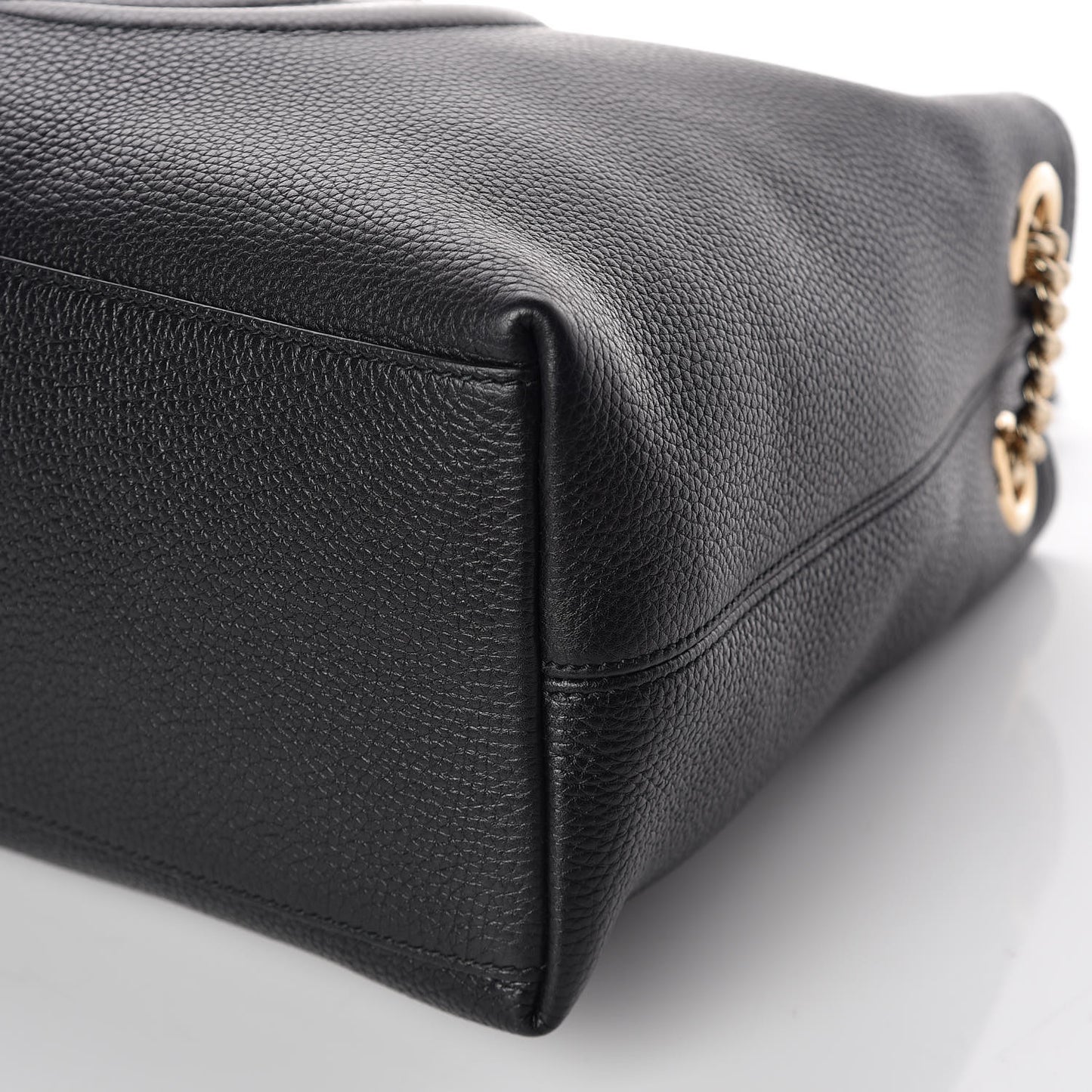 Pebbled Calfskin Medium Soho Chain Shoulder Bag Black