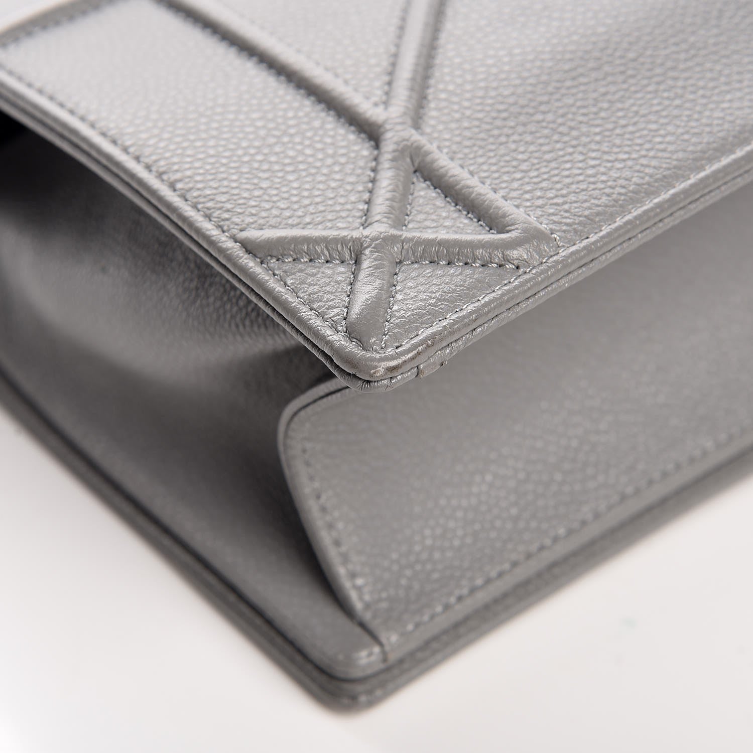 Christian Dior Grained Calfskin Medium Diorama Flap Bag Gris 10 of 11